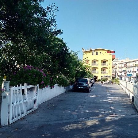 Hotel Eliseo Giardini-Naxos Exterior foto