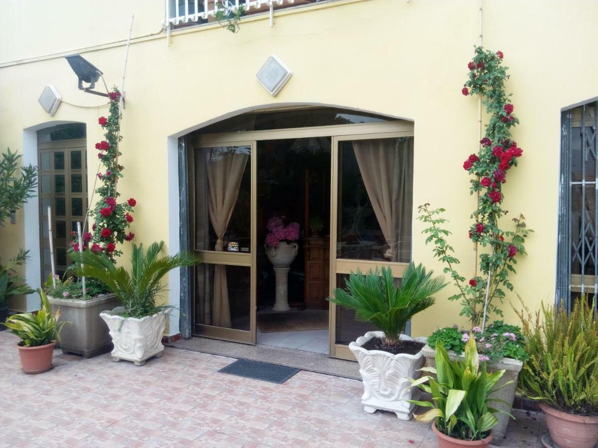 Hotel Eliseo Giardini-Naxos Exterior foto